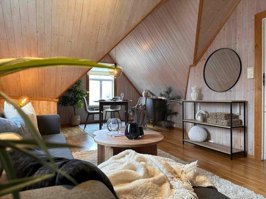 Cozy Central Loft Apartment With Amazing View Tromsø Exteriör bild