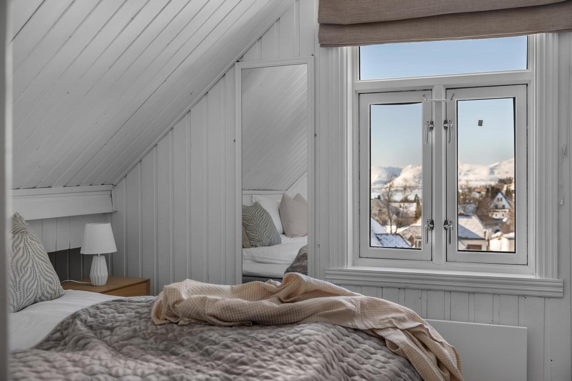Cozy Central Loft Apartment With Amazing View Tromsø Exteriör bild