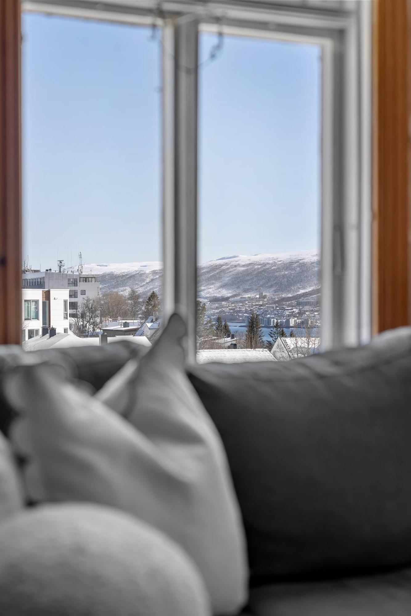Cozy Central Loft Apartment With Amazing View Tromsø Exteriör bild