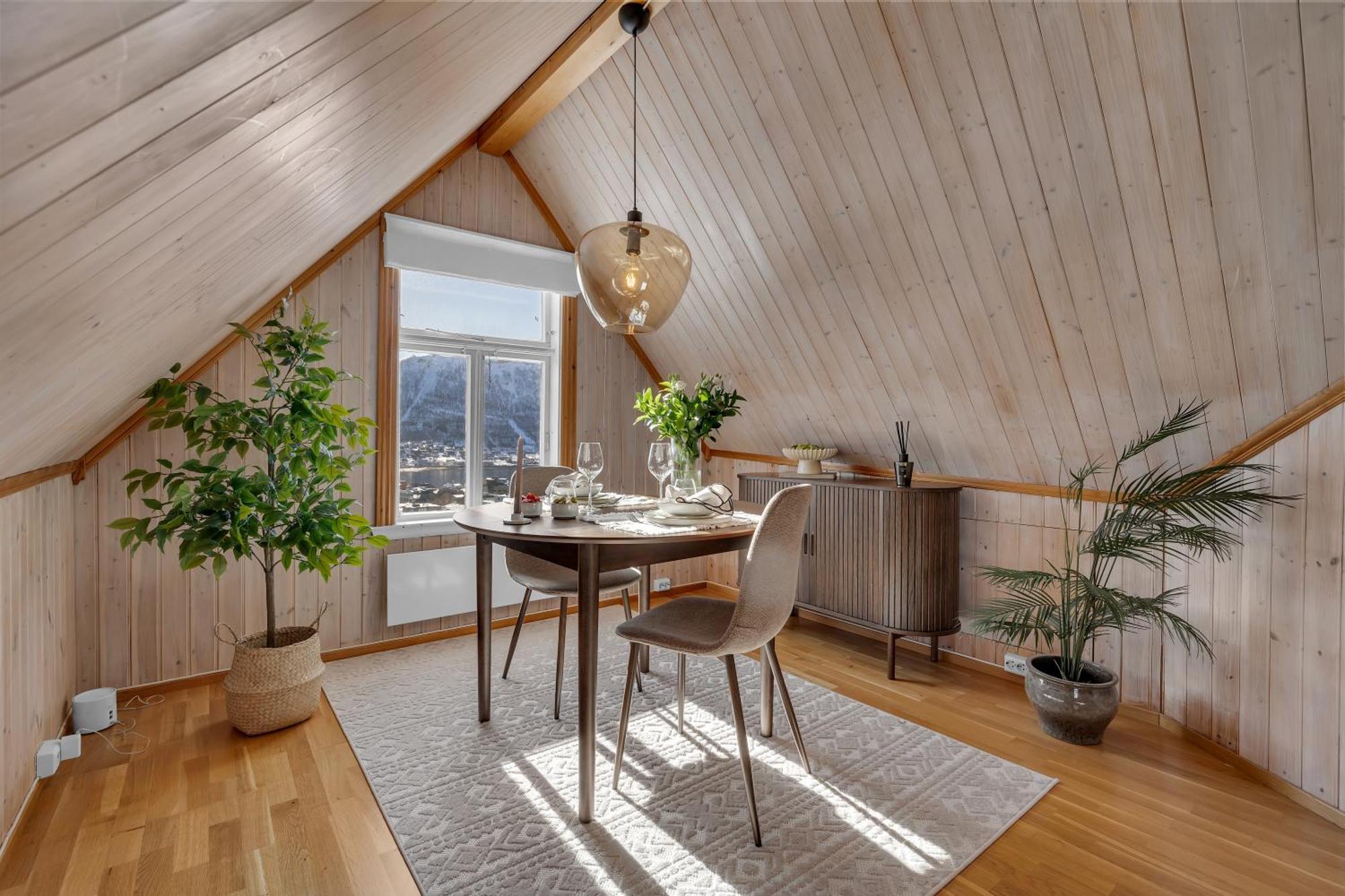 Cozy Central Loft Apartment With Amazing View Tromsø Exteriör bild