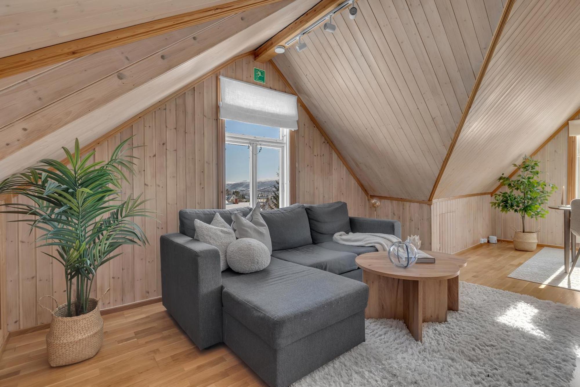 Cozy Central Loft Apartment With Amazing View Tromsø Exteriör bild